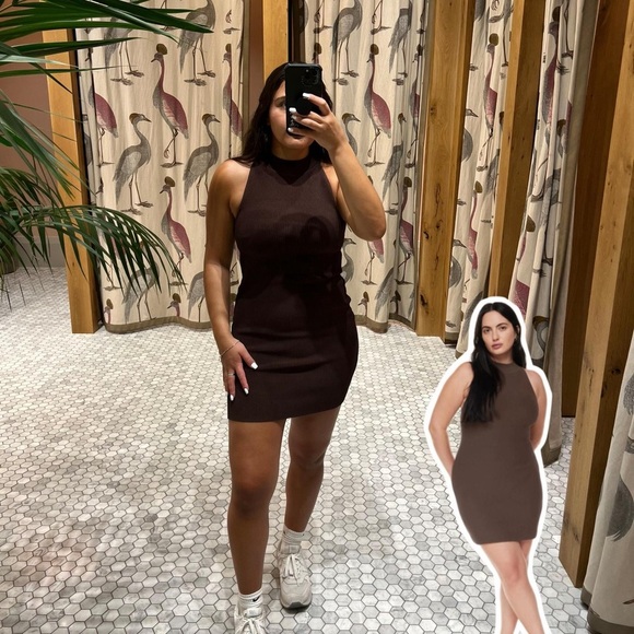 Aritzia Babaton black Sculpt Knit Halter Dress - Small NWOT - Picture 3 of 4